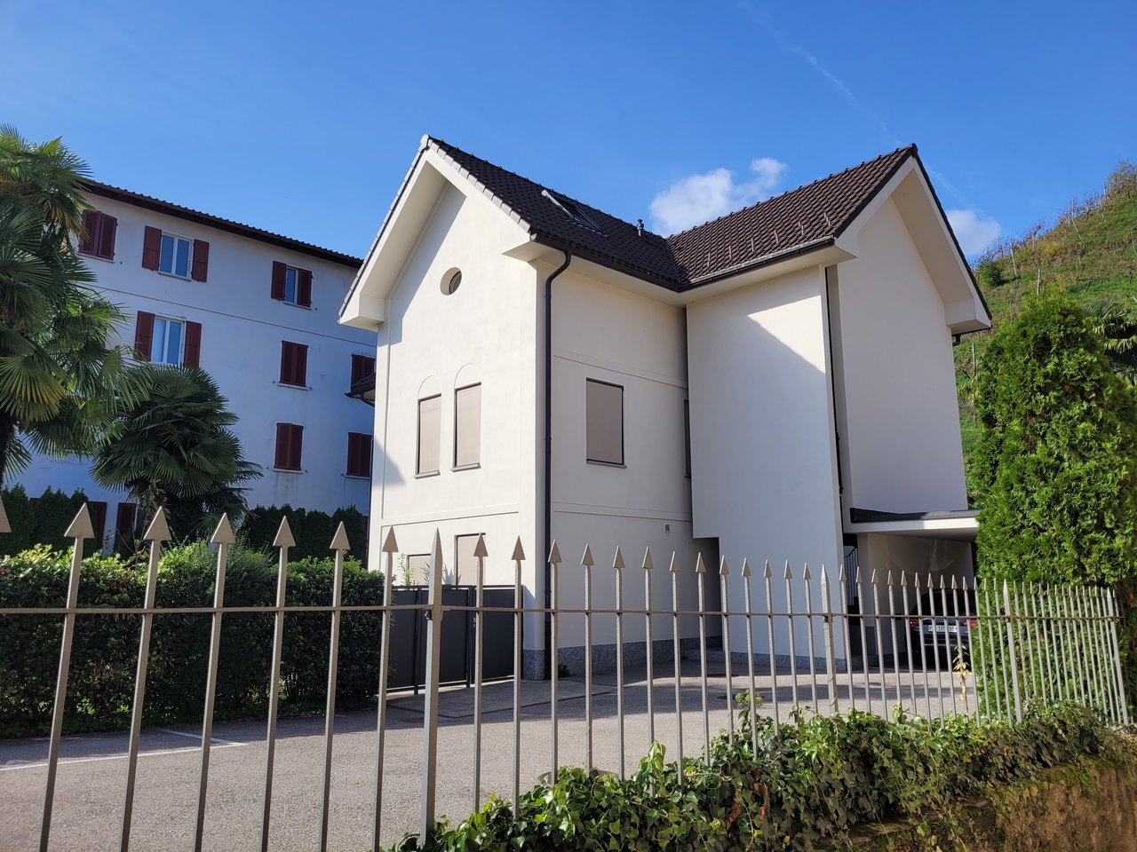 Bella plurifamiliare costruita nel 2012 , Attico vendita, 6983 Magliaso