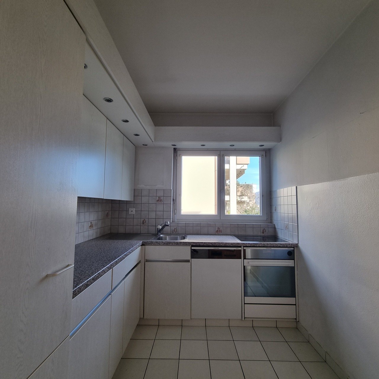 ... , Appartamento vendita, 6648 Minusio